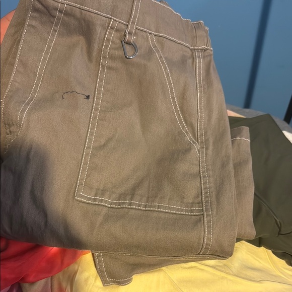 light brown High-Waisted cargo - Picture 5 of 6